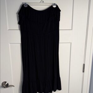 Black Women's StapRuffle Midi Dress